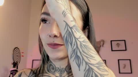 juliet_sourire online show from 01-03-25, 01:38