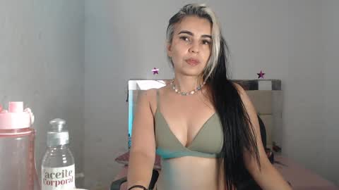 julieta__fox_ online show from 01-31-25, 10:10