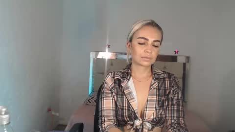 julieta__fox_ online show from 02-23-25, 02:18