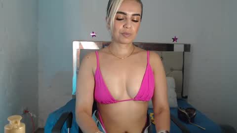 julieta__fox_ online show from 02-26-25, 11:04