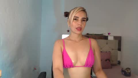 julieta__fox_ online show from 03-10-25, 12:51