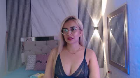 julieta__fox_ online show from 03-27-26, 02:06