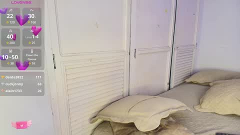 Juli online show from 12-20-24, 11:47