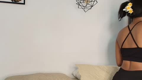 Juli online show from 10-31-25, 07:59