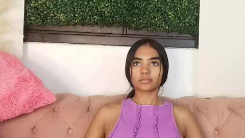 Juli online show from 04-12-26, 06:57