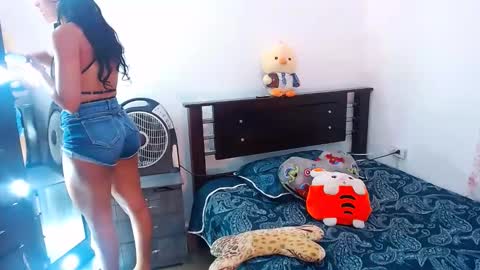 julieta art1 online show from 01-12-25, 08:36