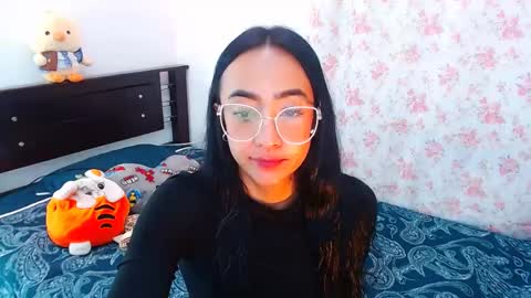 julieta art1 online show from 01-15-25, 01:56