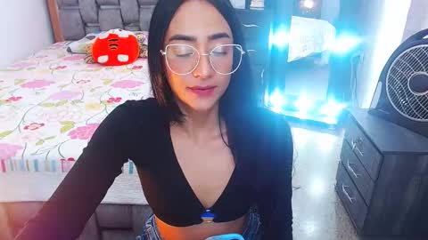 julieta art1 online show from 02-13-25, 10:33