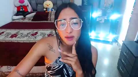 julieta art1 online show from 03-11-25, 11:15