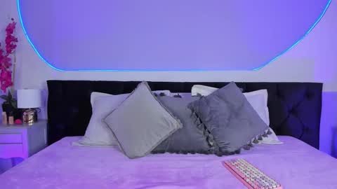 Snapshot of julieta_cortes__ chatting on 09-09-25, 11:54 Julieta online show from 09-09-25, 11:54