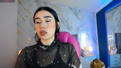 Snapshot of julieta_de_los_angeles chatting on 01-20-25, 03:48 Julieta online show from 01-20-25, 03:48