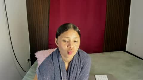 Snapshot of julieta_hot60 chatting on 06-28-26, 01:22 julieta_hot60 online show from 06-28-26, 01:22