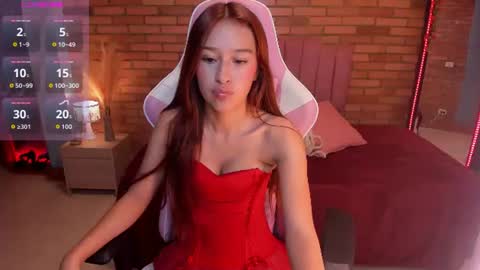 Snapshot of julieta_moretti chatting on 06-19-26, 03:00 Julieta online show from 06-19-26, 03:00