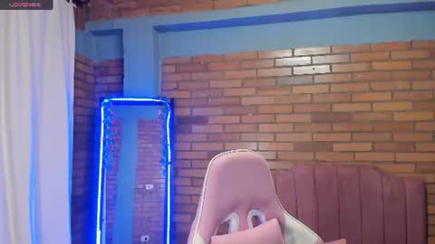 Snapshot of julieta_moretti chatting on 07-12-26, 03:19 Julieta online show from 07-12-26, 03:19
