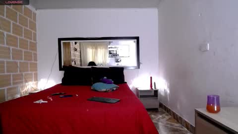 Snapshot of julieta_rodriguez chatting on 11-11-25, 06:19 Julieta Rodriguez online show from 11-11-25, 06:19