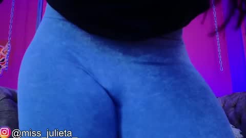  Julieta  online show from 05-12-26, 12:13