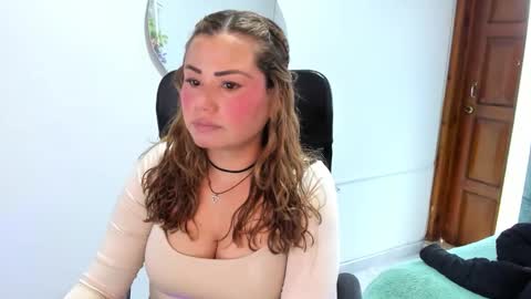 Snapshot of julieta_star69 chatting on 09-29-25, 07:19 julieta_star69 online show from 09-29-25, 07:19
