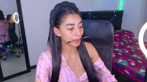 Julieta online show from 12-16-25, 01:10