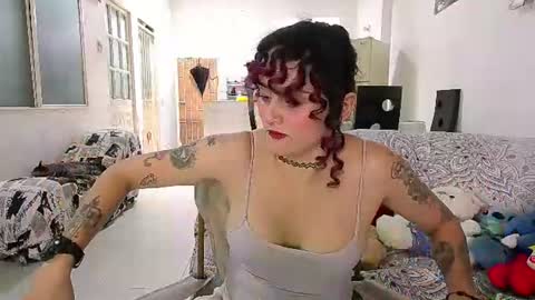 Snapshot of julietajaguar chatting on 06-15-26, 04:09 Julieta Jaguar online show from 06-15-26, 04:09