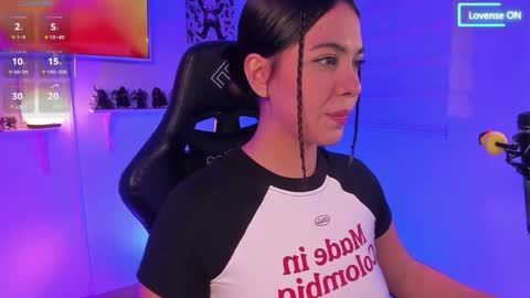 Snapshot of julietariverss chatting on 02-14-26, 07:27 Julieta online show from 02-14-26, 07:27