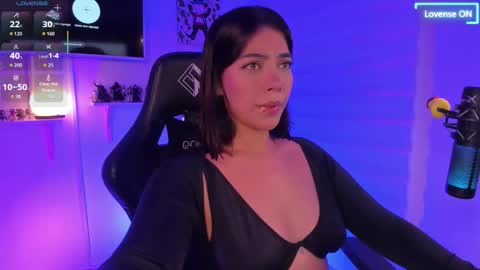 Snapshot of julietariverss chatting on 02-18-26, 02:07 Julieta online show from 02-18-26, 02:07