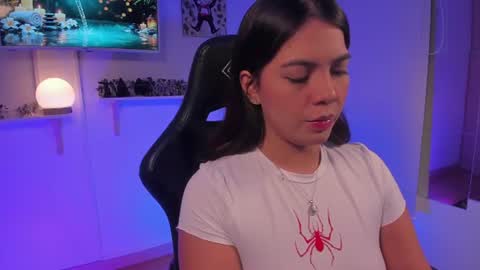 Snapshot of julietariverss chatting on 07-16-26, 04:40 Julieta online show from 07-16-26, 04:40