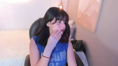 Snapshot of julieth_brown_ chatting on 10-13-25, 07:36 Julieth online show from 10-13-25, 07:36