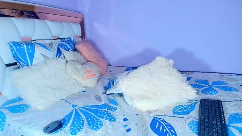 Snapshot of julieth_rossi chatting on 09-18-25, 10:34 julieth rossi online show from 09-18-25, 10:34