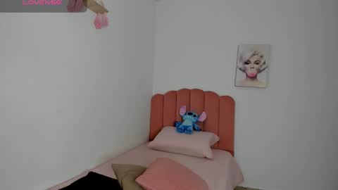 Snapshot of julieth_sanzz chatting on 01-07-26, 01:13 julieth online show from 01-07-26, 01:13