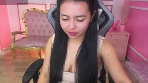 Snapshot of julietha_dior_t chatting on 11-30-25, 02:59 julietha_dior_t online show from 11-30-25, 02:59