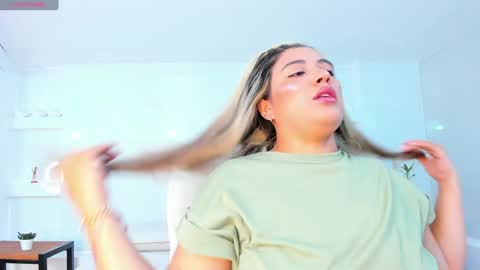 Snapshot of julietha_taylor chatting on 01-18-25, 02:47 Julietha online show from 01-18-25, 02:47