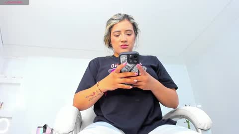 Snapshot of julietha_taylor chatting on 01-25-25, 03:09 Julietha online show from 01-25-25, 03:09