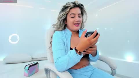 Snapshot of julietha_taylor chatting on 02-11-25, 02:57 Julietha online show from 02-11-25, 02:57