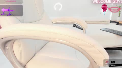 Snapshot of julietha_taylor chatting on 02-28-25, 05:15 Julietha online show from 02-28-25, 05:15