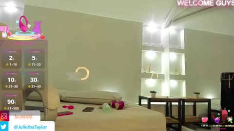 Snapshot of julietha_taylor chatting on 09-10-25, 02:44 Julietha online show from 09-10-25, 02:44