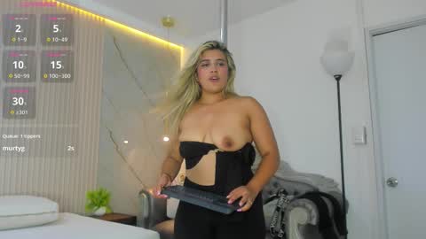 Snapshot of julietha_taylor chatting on 10-17-25, 11:18 Julietha online show from 10-17-25, 11:18