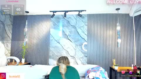 Snapshot of julietha_taylor chatting on 11-22-25, 02:43 Julietha online show from 11-22-25, 02:43