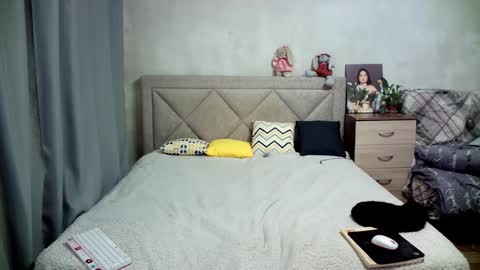 Julietkitty online show from 01-19-25, 11:01