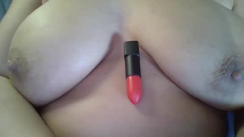 Snapshot of julietscam chatting on 12-28-24, 02:32 julietscam online show from 12-28-24, 02:32