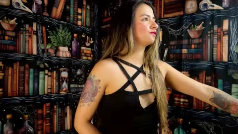 Snapshot of julietta__jackson chatting on 11-18-25, 08:57 Julietta Jackson online show from 11-18-25, 08:57