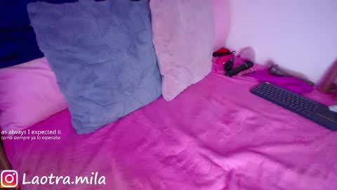 Snapshot of juliettaa_1 chatting on 10-18-25, 02:14 IG mila delux online show from 10-18-25, 02:14