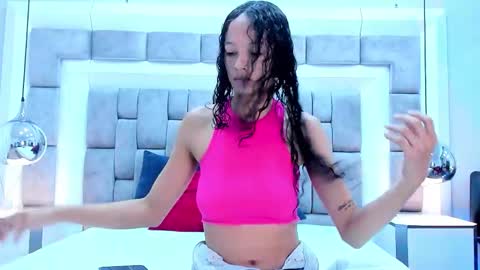 Snapshot of juliettableer chatting on 09-22-25, 11:56 Hi guys It is a pleasure to have you here I am Julieta online show from 09-22-25, 11:56