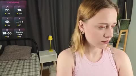 Mia online show from 11-19-25, 03:39