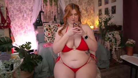 Snapshot of juliette_garden chatting on 02-20-26, 01:13 Here most days 3 online show from 02-20-26, 01:13