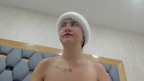 Snapshot of juliette_pretty_ chatting on 12-02-25, 07:31 juliette_pretty_ online show from 12-02-25, 07:31