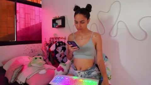 Snapshot of juliette_sweet05 chatting on 09-30-25, 02:22 juliette online show from 09-30-25, 02:22
