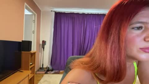 Snapshot of julietterosie chatting on 06-22-26, 08:22 Rose online show from 06-22-26, 08:22