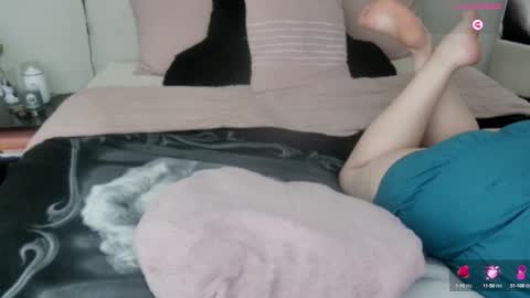 Juli Monroe online show from 01-31-25, 03:20