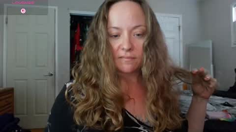 Juli Monroe online show from 10-05-25, 07:12