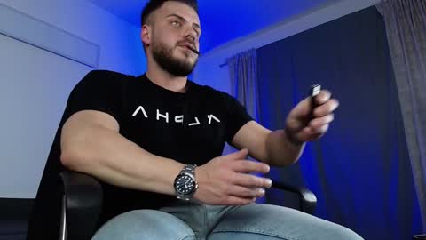 JULiUS   online show from 01-28-25, 11:17